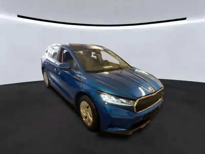 Gebraucht Skoda Enyaq iV Loft 108 kW (148 PS) 2022 Modra race/race blue SUV
