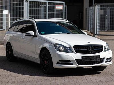 Gebraucht Mercedes C180 156 PS (114 kW) 2013 Weiß Limousine