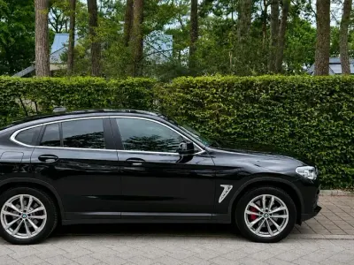 Gebraucht BMW X4 Advantage 252 PS (185 kW) 2021 Schwarz SUV