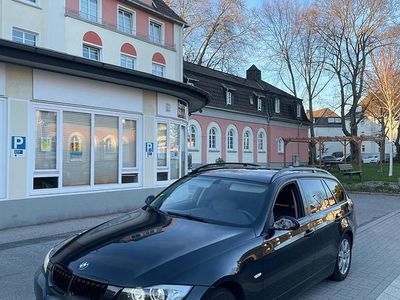 Gebraucht BMW 320 163 PS (119 kW) 2007 Schwarz Kombi