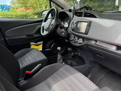 Gebraucht Toyota Yaris Edition-S 99 PS (72 kW) 2016 Schwarz Limousine