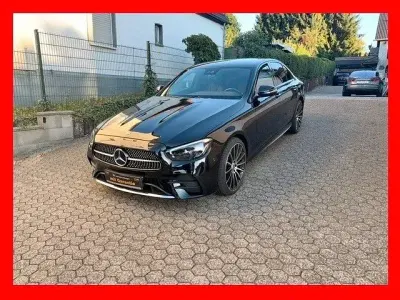 Gebraucht Mercedes E300 Sport 211 PS (155 kW) 2021 Schwarz Limousine