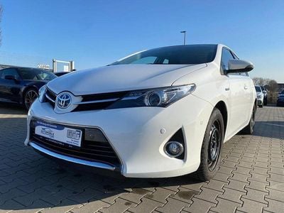 Gebraucht Toyota Auris Hybrid Edition 99 PS (72 kW) 2013 Weiß Limousine