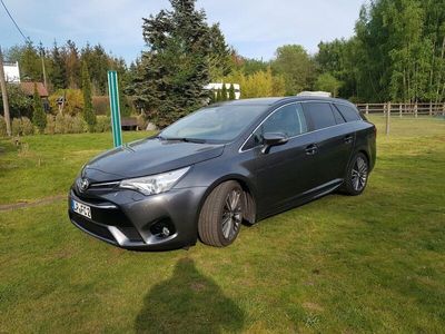 gebraucht Toyota Avensis 1,8-l-Valvem. Team D T. Sports Team ...