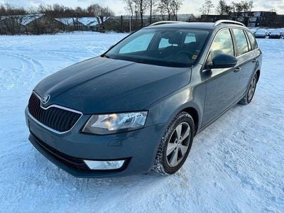 Grau Gebraucht 2014 Skoda Octavia Elegance Kombi | 5.400 € (Superpreis)