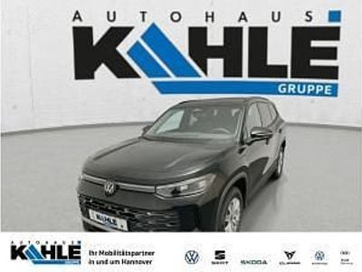Neu VW Tayron Elegance 150 PS (110 kW) 2026 Schwarz (grenadillschwarz) SUV
