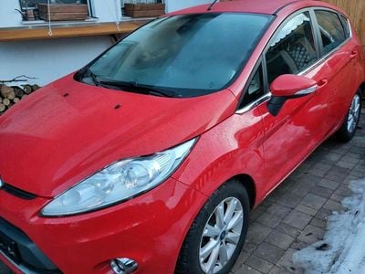 Rot Gebraucht 2012 Ford Fiesta Titanium Kleinwagen | 4.350 € (Fairer Preis)