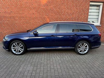 Gebraucht VW Passat Highline 190 PS (139 kW) 2018 Blau Kombi