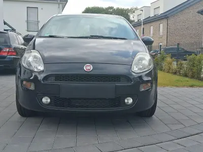 Gebraucht Fiat Punto 84 PS (61 kW) 2012 Schwarz Kleinwagen