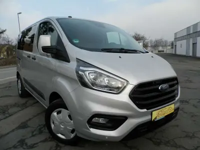 Używany Ford Transit Trend 131 KM (96 kW) 2018 Srebrny Kombi