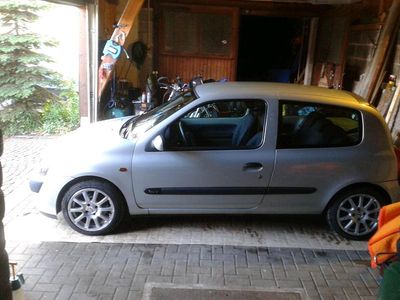 Brugt Renault Clio II 75 HK (55 kW) 2002 Sølv Hatchback