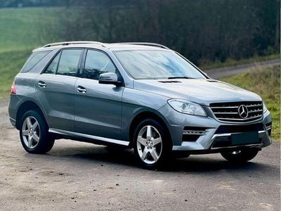 Gebraucht Mercedes ML350 AMG line 258 PS (189 kW) 2012 Silber SUV