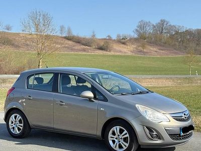 Gebraucht Opel Corsa 80 PS (58 kW) 2012 Braun Kleinwagen
