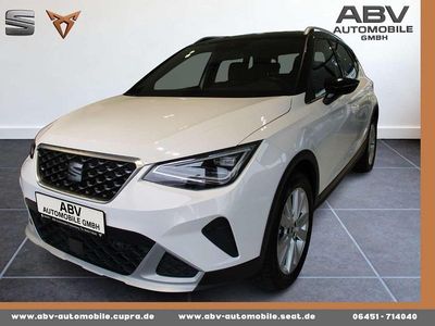 Weiß/schwarz Gebraucht 2023 Seat Arona Xperience SUV | 19.890 € (Fairer Preis)