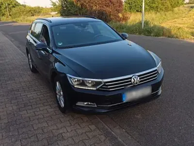 Gebraucht VW Passat Comfortline 150 PS (110 kW) 2018 Schwarz Kombi