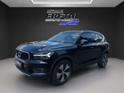 Gebraucht Volvo XC40 Momentum 163 PS (119 kW) 2022 Schwarz SUV