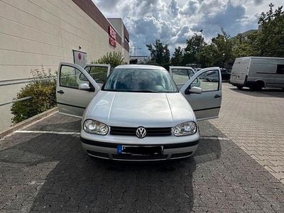 Gebraucht VW Golf IV Edition 75 PS (55 kW) 2001 Silber Kleinwagen