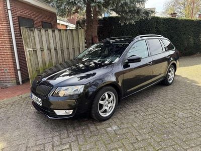 Gebraucht Skoda Octavia Ambition 105 PS (77 kW) 2014 Kleinwagen