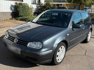 Usata VW Golf IV Edition 105 CV (77 kW) 2000 Andere farben Berlina