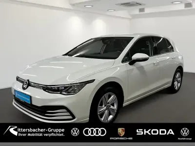 Brugt VW Golf VIII Life 110 HK (80 kW) 2021 Hvid Sedan