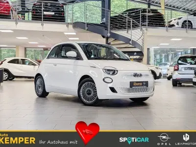 Gebraucht Fiat 500e 86 kW (118 PS) 2023 Weiß Kleinwagen