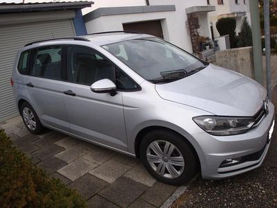 Silber Gebraucht 2016 VW Touran Comfortline Van / Kleinbus | 11.900 € (Teuer)