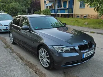 Gebraucht BMW 325 218 PS (160 kW) 2005 Grau Limousine
