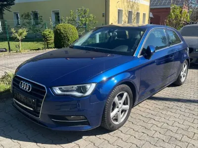 Gebraucht Audi A3 Ambition 122 PS (89 kW) 2013 Blau Limousine