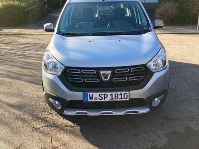 Gebraucht Dacia Dokker Stepway 131 PS (96 kW) 2020 Silber Van / Kleinbus