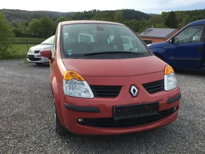 Używany Renault Modus Privilege 86 KM (63 kW) 2005 Czerwony Minivan