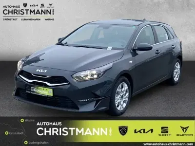 Neu Kia Ceed Comfort 101 PS (74 kW) 2025 Dark penta metal m Kleinwagen