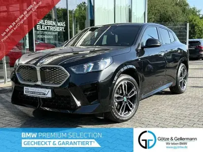 Gebraucht BMW iX2 M Sport 230 kW (313 PS) 2025 Saphirschwarz SUV