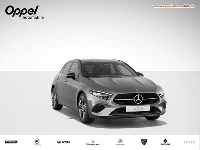 Gebraucht Mercedes A200 Progressive 163 PS (119 kW) 2024 Mountaingrau  met. Kleinwagen