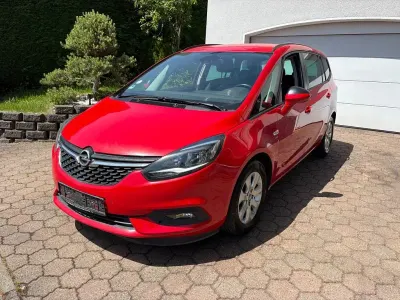 Gebraucht Opel Zafira Active 120 PS (88 kW) 2017 Rot Van / Kleinbus