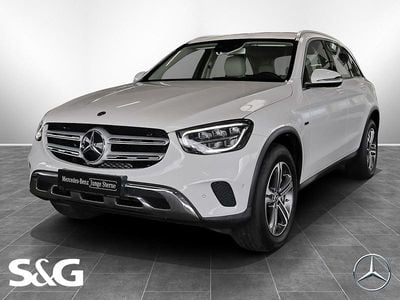 Gebraucht Mercedes GLC300e 211 PS (155 kW) 2020 Unilack polarweiß SUV
