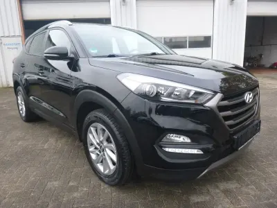 Gebraucht Hyundai Tucson Trend 116 PS (85 kW) 2016 Schwarz metallic SUV
