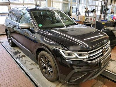 Gebraucht VW Tiguan Allspace Life 150 PS (110 kW) 2022 Schwarz SUV