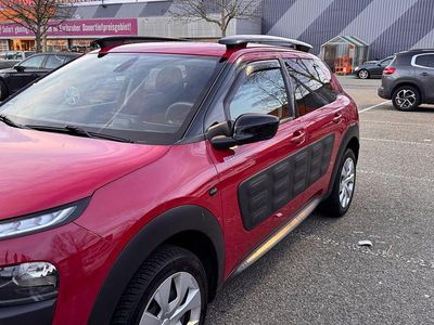 Gebraucht Citroën C4 Shine 99 PS (72 kW) 2016 Rot Limousine