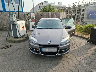 Gebraucht Renault Laguna III 136 PS (100 kW) 2013 Grau Limousine