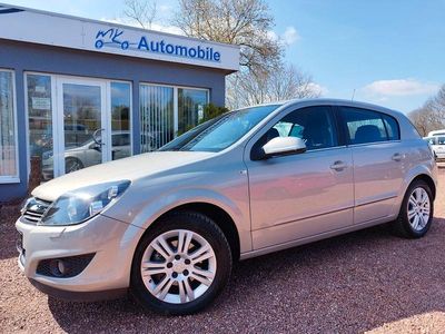 Gebraucht Opel Astra Innovation 116 PS (85 kW) 2009 Silber Limousine