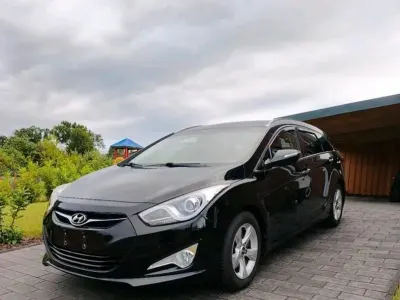 Gebraucht Hyundai i40 Premium 177 PS (130 kW) 2012 Schwarz Kombi