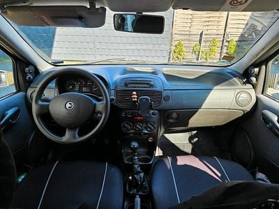 Usata Fiat Punto 60 CV (44 kW) 2004 Nero Utilitaria