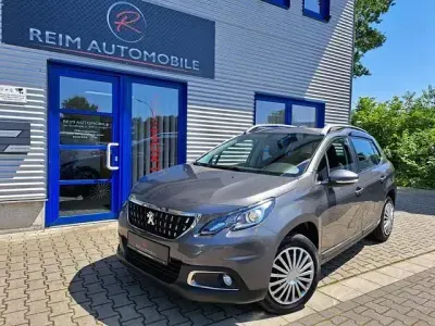 Gebraucht Peugeot 2008 Active 110 PS (80 kW) 2018 Grau SUV