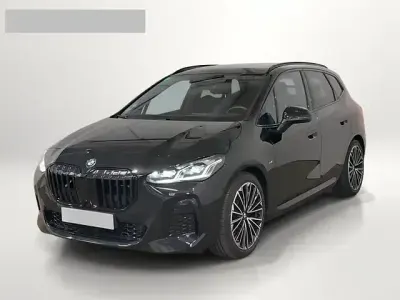Gebraucht VW Touran Comfortline 136 PS (100 kW) 2025 Schwarz Van / Kleinbus