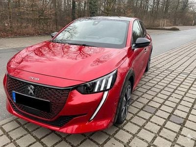 Gebraucht Peugeot e-208 100 kW (136 PS) 2021 Rot Kleinwagen