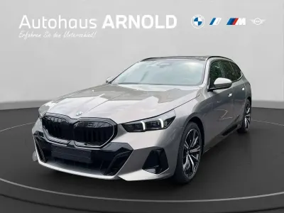 Neu BMW 540 M Sport 303 PS (222 kW) 2026 Oxidgrau ii Kombi