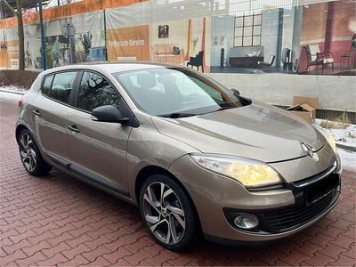 Braun Gebraucht 2012 Renault Mégane III Kleinwagen | 4.200 € (Guter Preis)