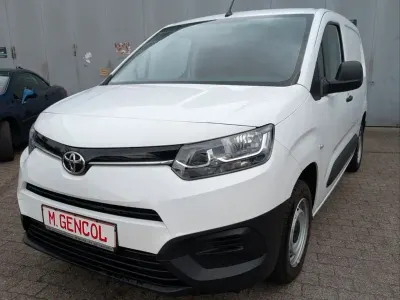 Gebraucht Toyota Proace City City 102 PS (75 kW) 2022 Weiß Van / Kleinbus