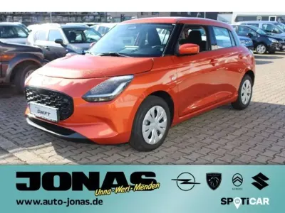 Neu Suzuki Swift Club 82 PS (60 kW) 2026 Orange Kleinwagen