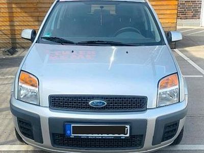 Gebraucht Ford Fusion 80 PS (58 kW) 2009 Grau Kleinwagen